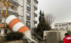 Adıyaman’da beton silosu devrildi