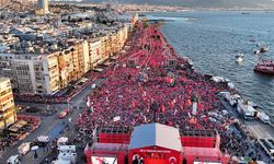 İzmirli, "Demokrasi Mitingi" İçin Buluştu