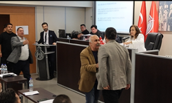 Karşıyaka Belediye Meclisi Kavga ile Bitti
