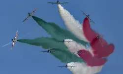 Frecce Tricolori Gösterisinde 3 Uçak Havada Çarpıştı