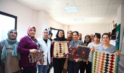 Çukurovalı kadınlara kilim dokuma kursu