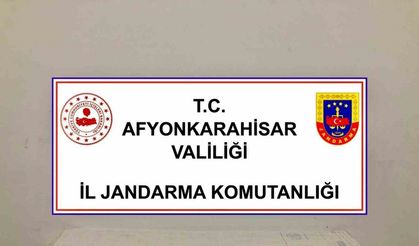 Uyuşturucu ile yakalanan iki kişi gözaltına alınan