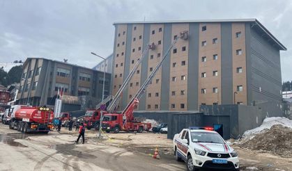 Uludağ'da Kervansaray Otel yangını: 3 ölü, 1 yaralı