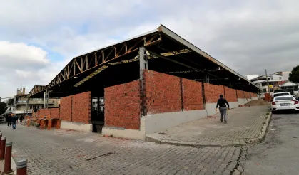 İzmir Bornova’da pazaryerlerine konfor geliyor