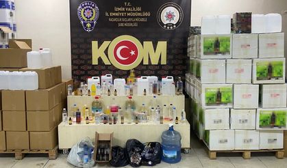 İzmir'de Kaçakçılık Operasyonu, 23 Şüpheliye Adli İşlem