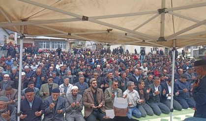 Vatandaşlar yağmur duasına çıktı, Kulu'da sel oldu