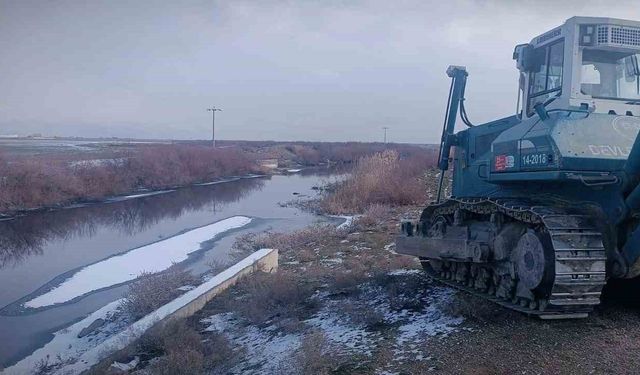 Akarçay Kanalı’ndan izinsiz su alımı yapanlara ceza uyarısı!