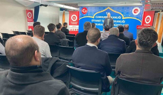 Baba Okulu seminerine katılanlara belge takdimi yapıldı