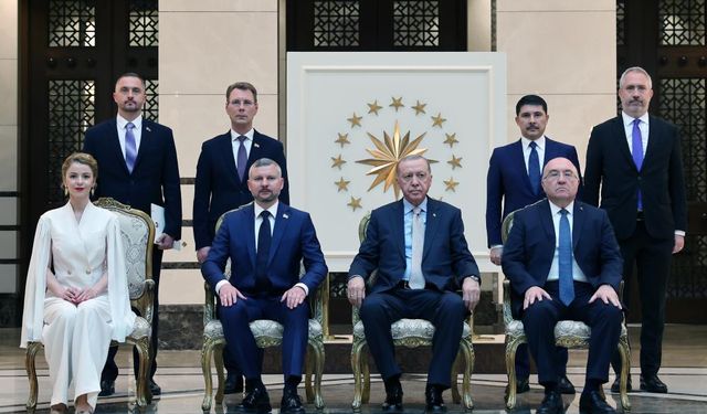 Cumhurbaşkanı Erdoğan'a 5 Ülkeden Güven Mektubu