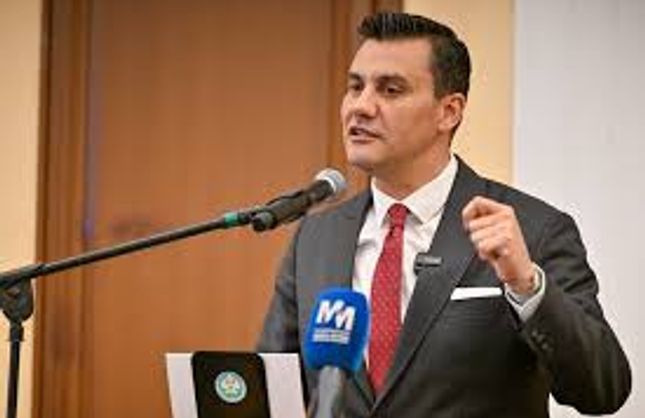 Ferdi Zeyrek 3 Gün Süren Yaşam Mücadelesini Kaybetti