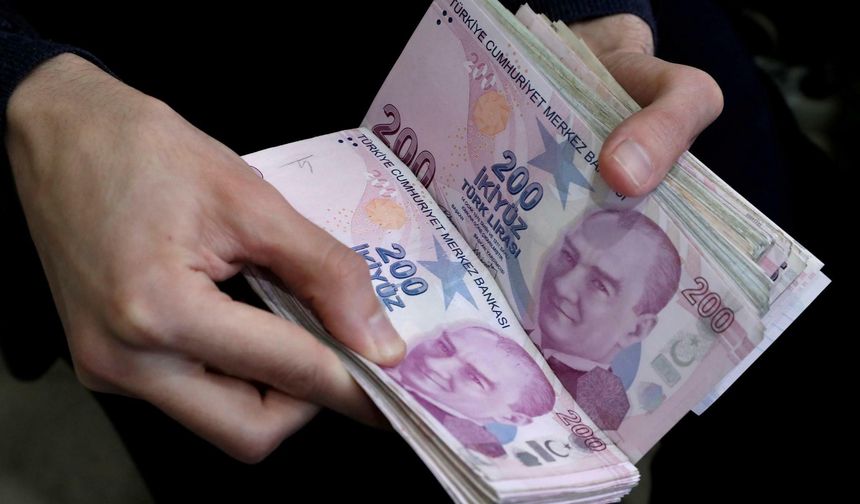 Emeklilerin Bayram İkramiyesi 4.000 TL'ye Yükseltildi